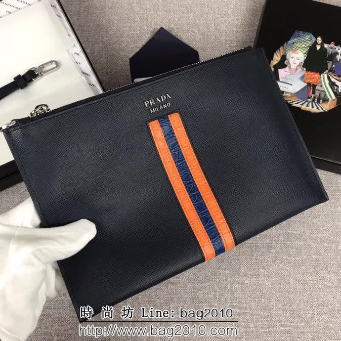 PRADA普拉達 專櫃最新款 限量版 十字紋牛皮 男士手包 2NG005 DD1896
